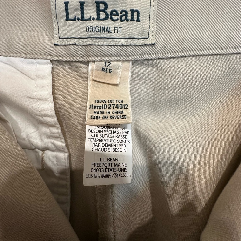 2 Items: L.L. Bean Women's Straight-Leg Capris AND Rafaella NWT Striped Top - Picture 4 of 8
